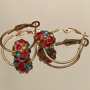 ‼️Last pair ‼️18K Rose Gold Plated Earrings 
Lab Rhinestones